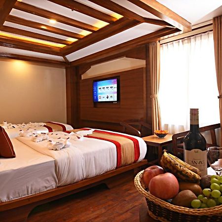 Hotel Thamel Park Kathmandu Bagian luar foto