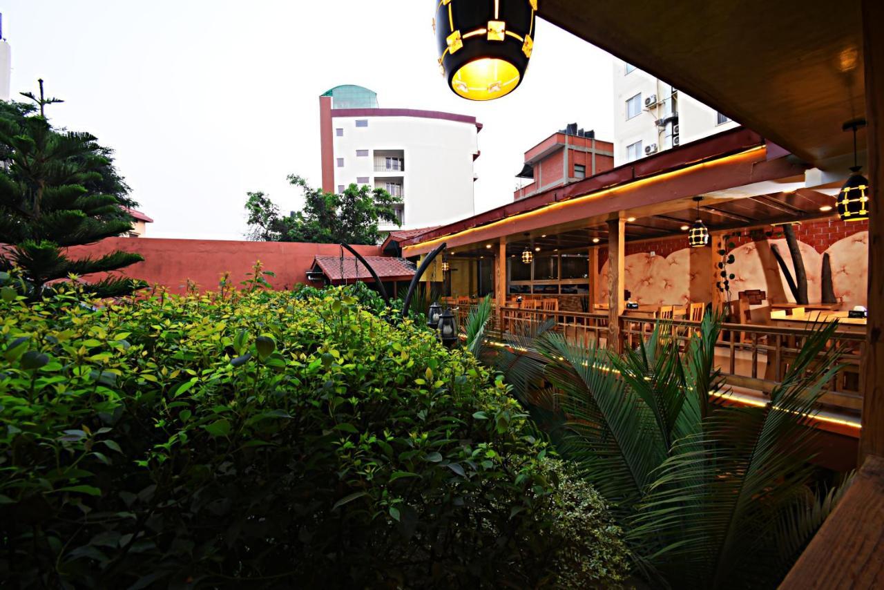Hotel Thamel Park Kathmandu Bagian luar foto