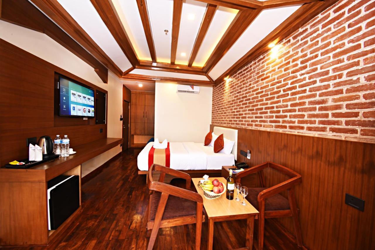 Hotel Thamel Park Kathmandu Bagian luar foto
